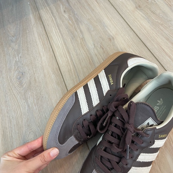 Adidas Samba Brown and White Shoes - Picture 4 of 9